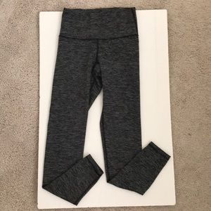 Awesome gray/ black heathered leggings.
